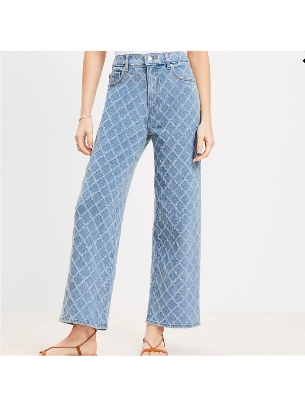 NWOT LOFT High-Rise Wide Leg Crop Diamond Quilted-Pattern Jeans - Light Blue